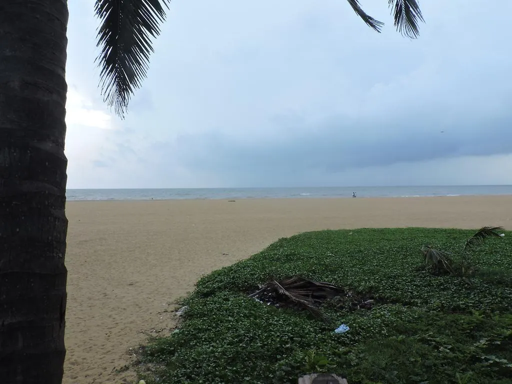 Oasis Beach Resort Negombo Hotel