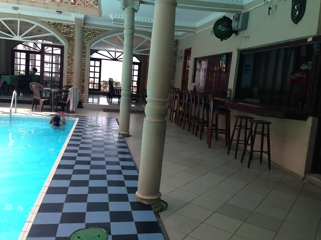 Oasis Beach Resort Negombo 3*,